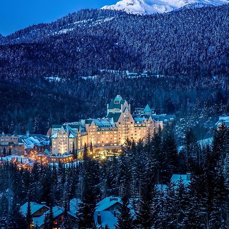Fairmont Chateau Whistler Exterior foto