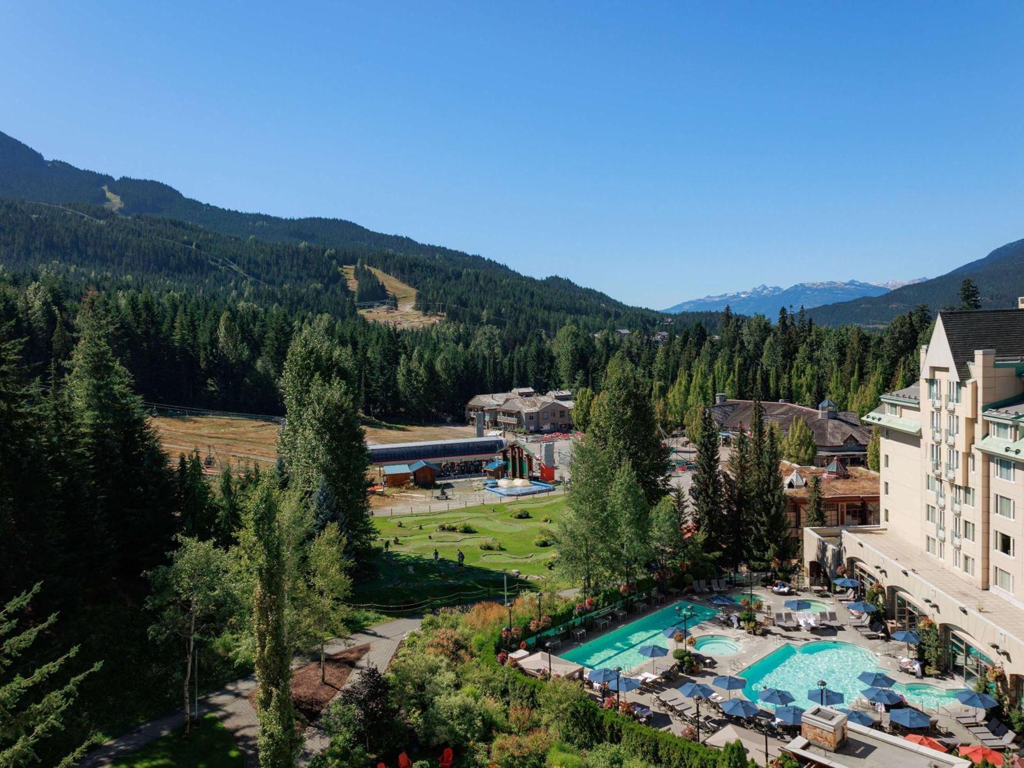 Fairmont Chateau Whistler Exterior foto
