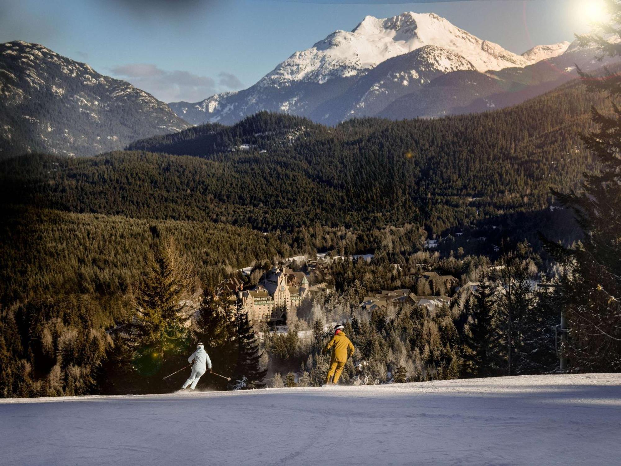 Fairmont Chateau Whistler Exterior foto
