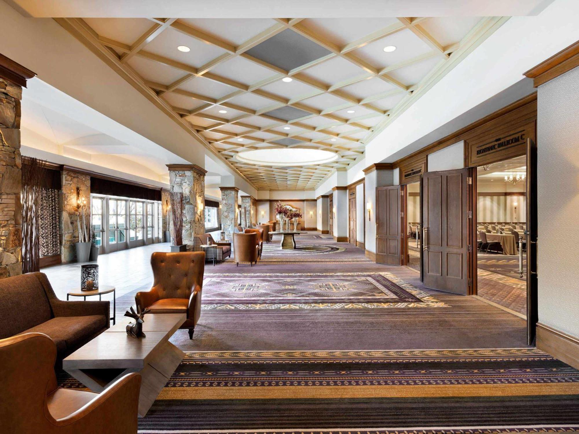 Fairmont Chateau Whistler Exterior foto