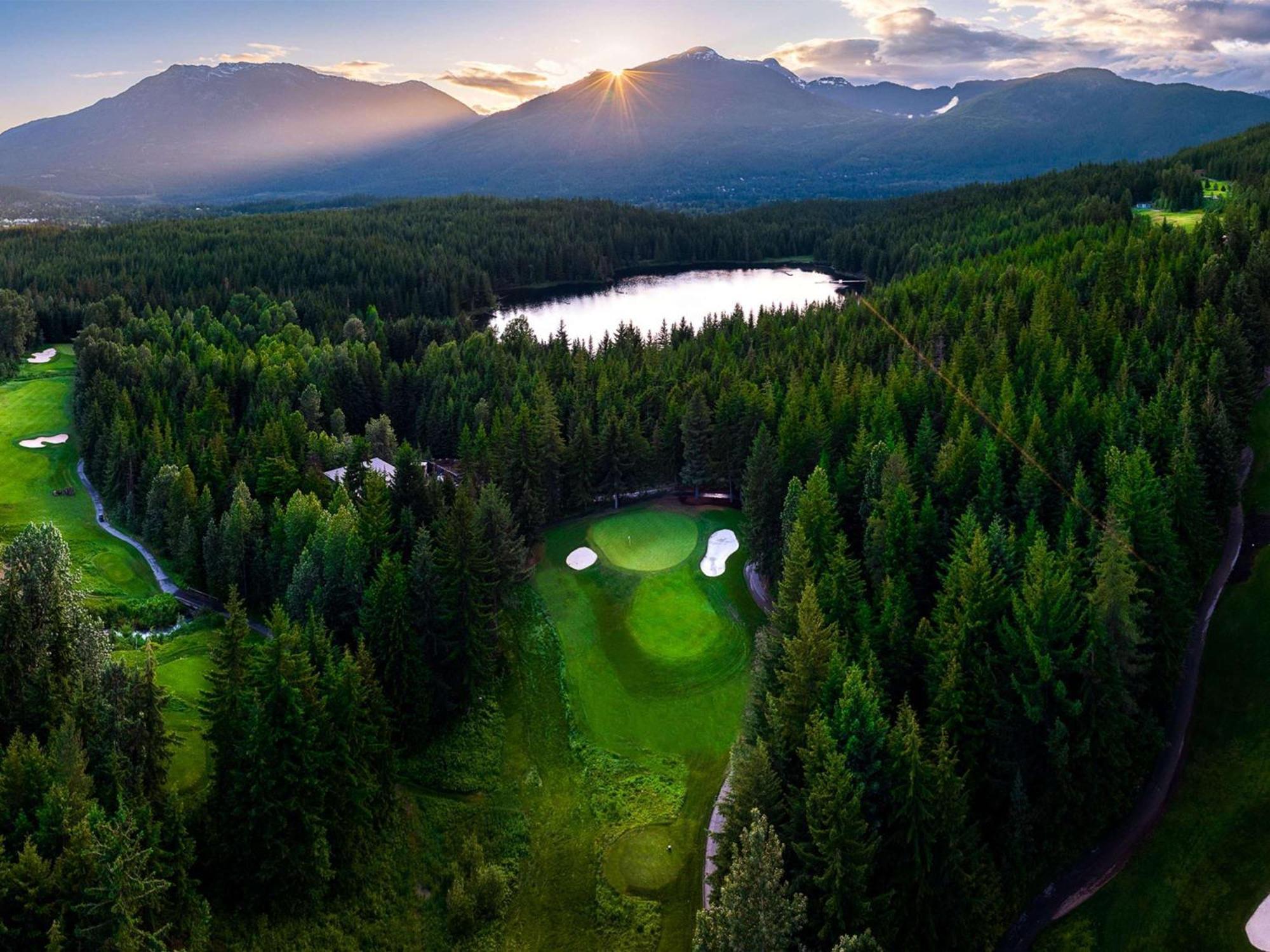 Fairmont Chateau Whistler Exterior foto