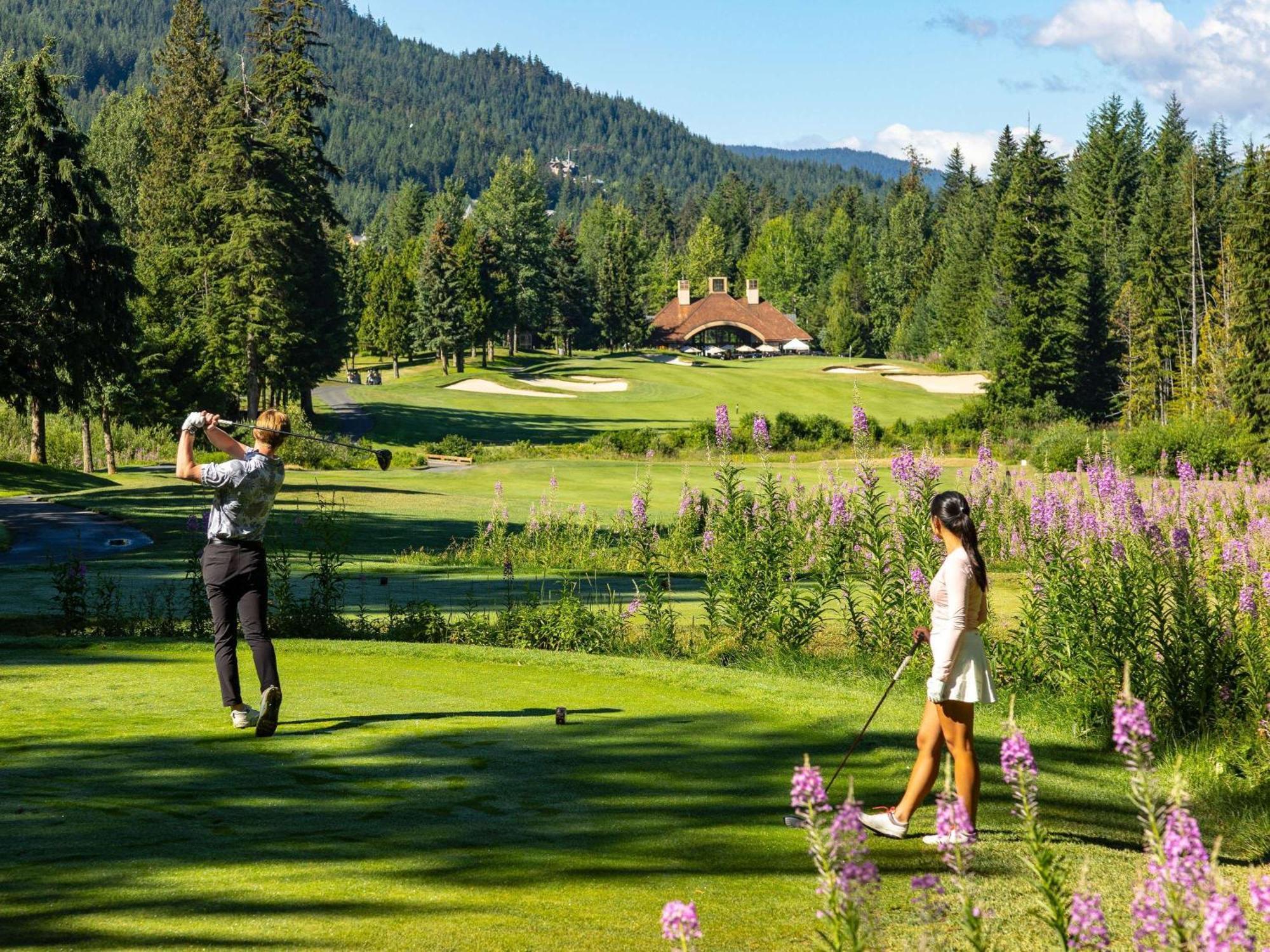 Fairmont Chateau Whistler Exterior foto