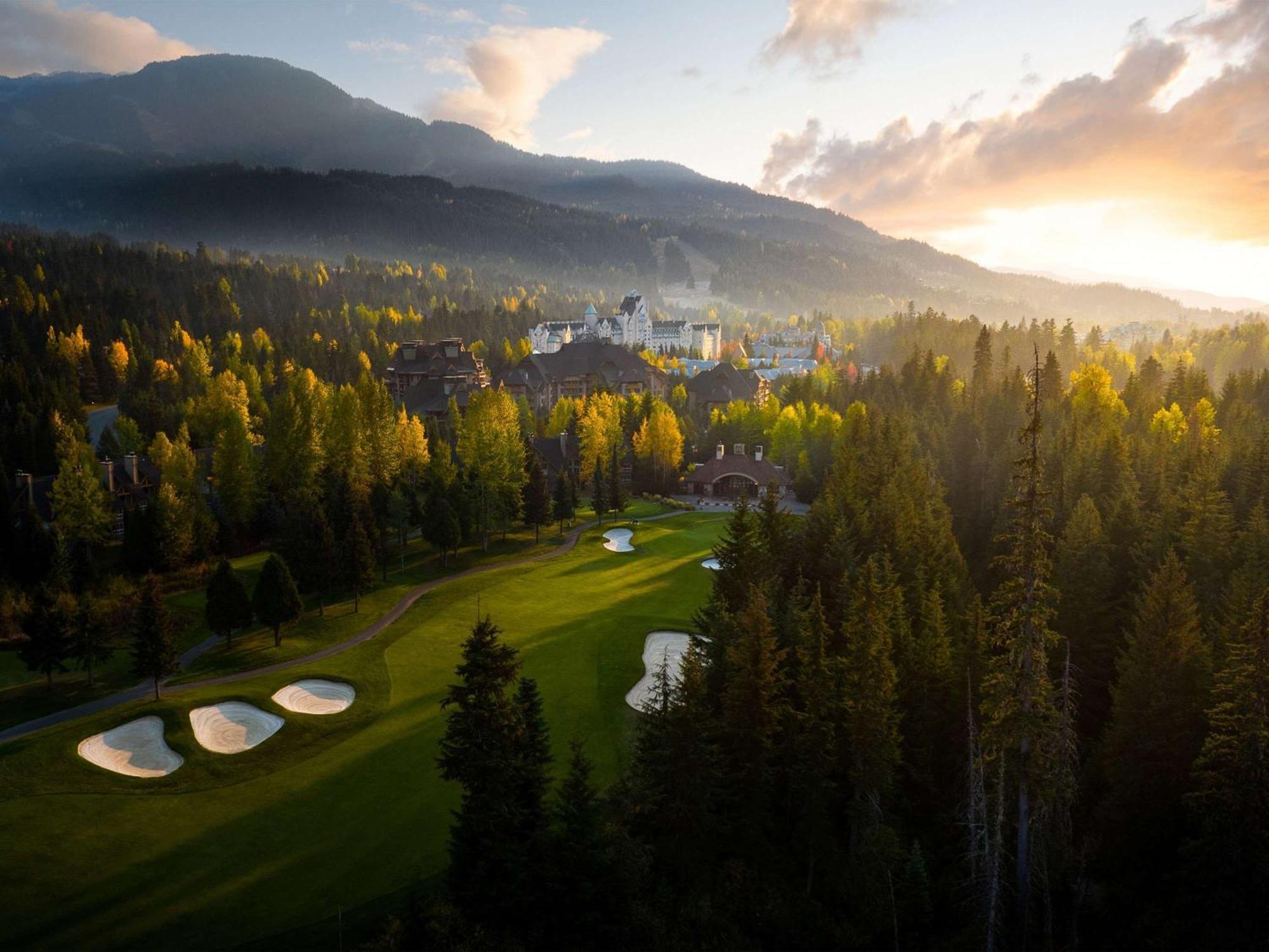 Fairmont Chateau Whistler Exterior foto