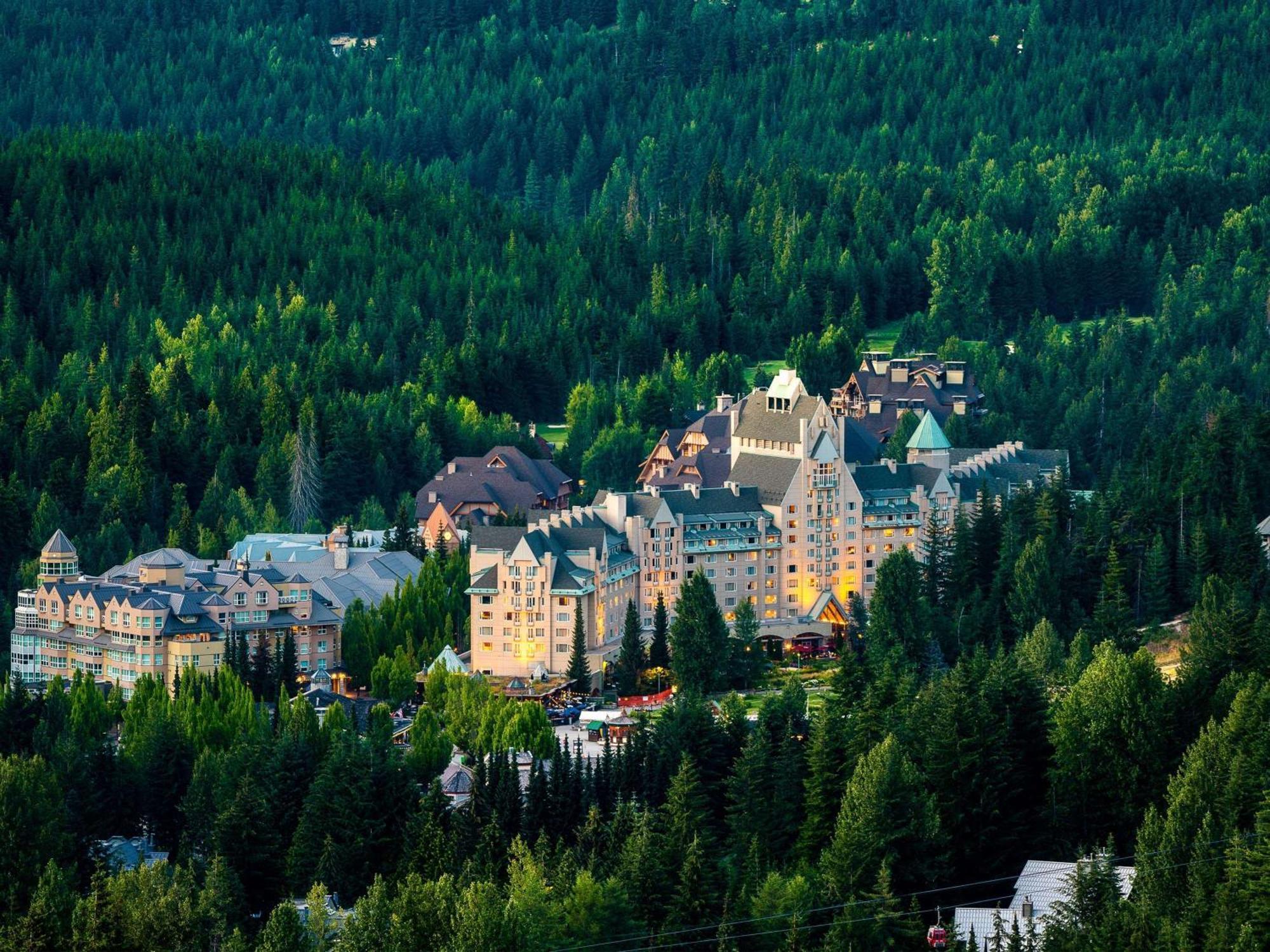 Fairmont Chateau Whistler Exterior foto