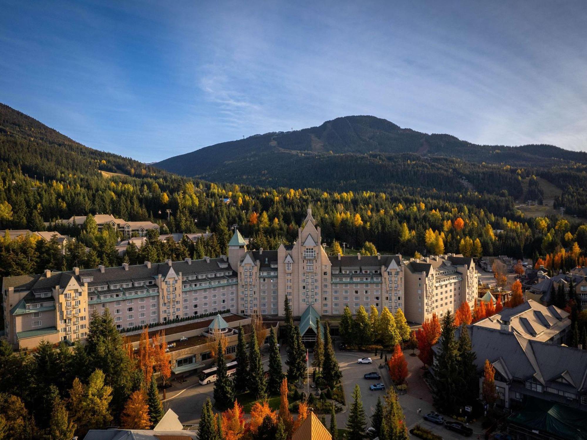 Fairmont Chateau Whistler Exterior foto